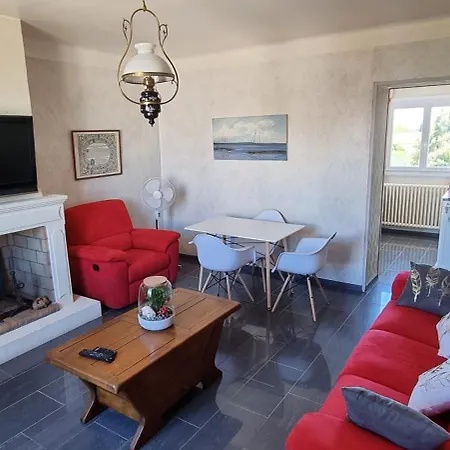 La Vigneronne Apartment *